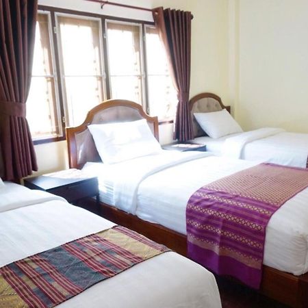 Punyin Hotel Inthanon -ปั้นหยิ่น โฮเทล Chom Thong Buitenkant foto