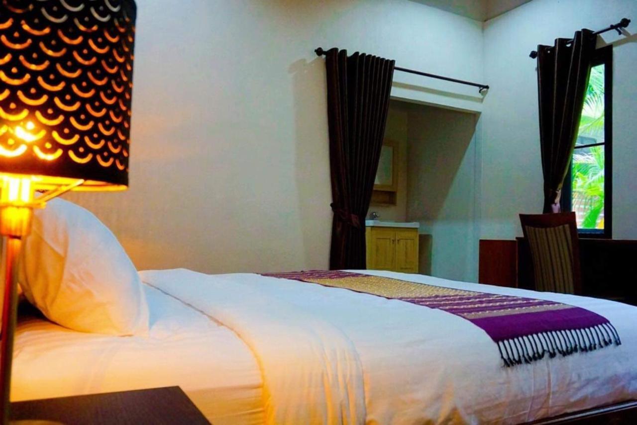 Punyin Hotel Inthanon -ปั้นหยิ่น โฮเทล Chom Thong Buitenkant foto
