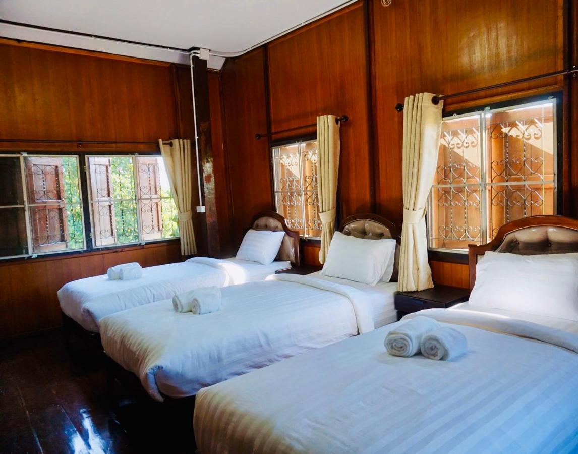 Punyin Hotel Inthanon -ปั้นหยิ่น โฮเทล Chom Thong Buitenkant foto