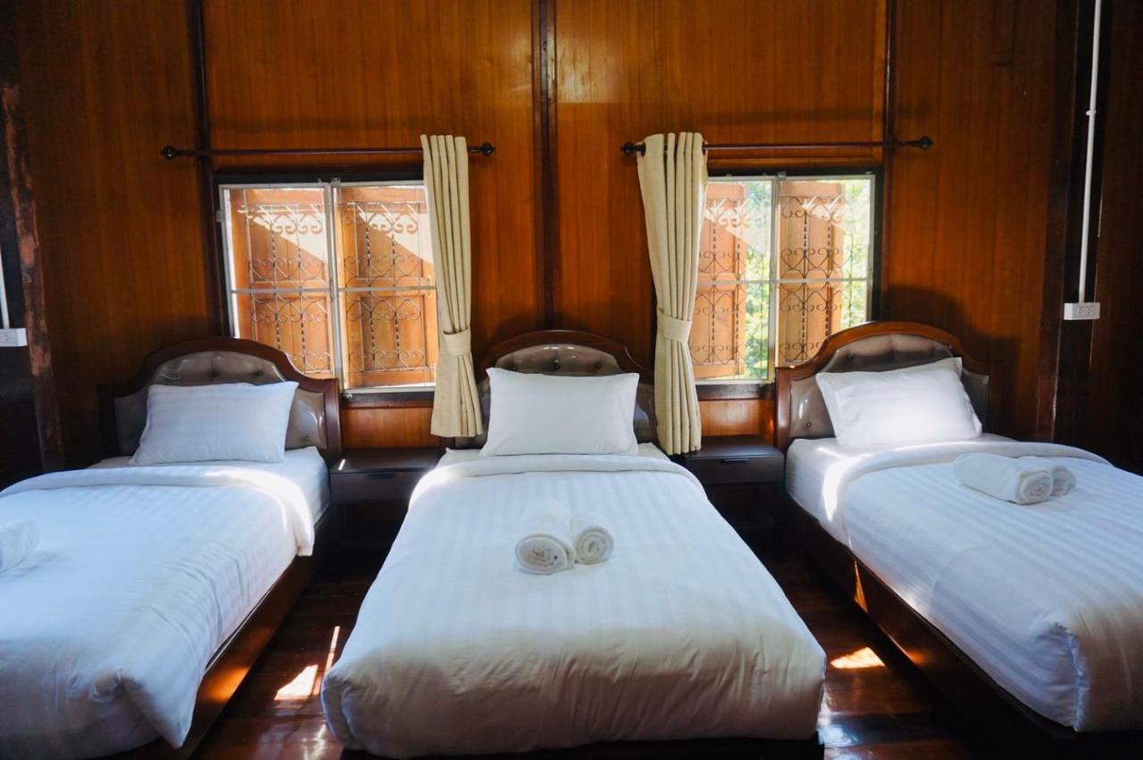 Punyin Hotel Inthanon -ปั้นหยิ่น โฮเทล Chom Thong Buitenkant foto